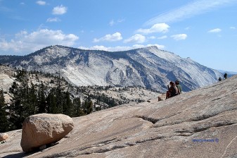 A couple inspiered by wonderful panorama in Yosemite NP